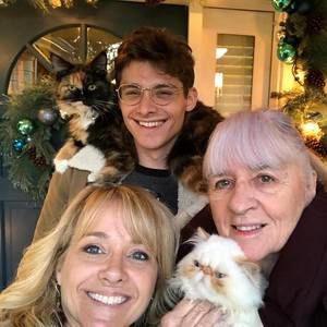 Meet your Posher, Carole l